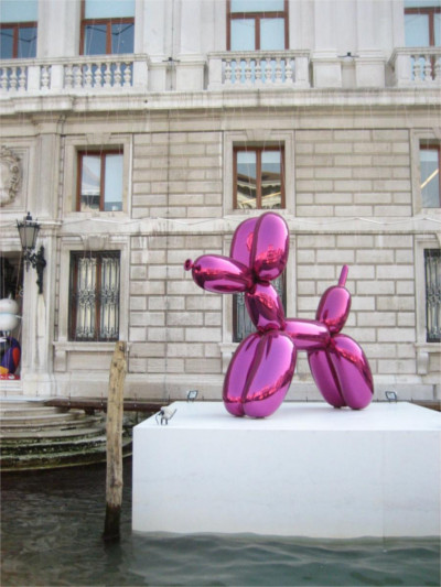 A balloon poodle.